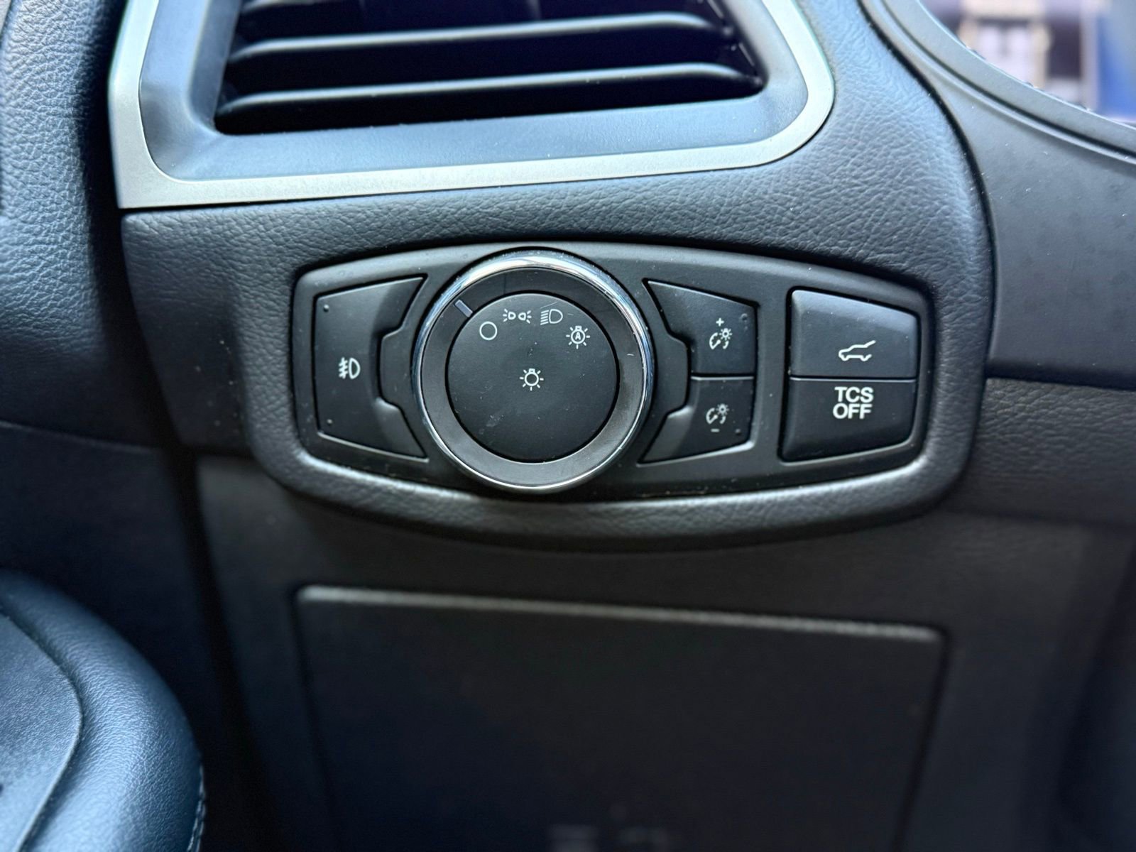 Used 2024 Ford Edge SEL w/ Convenience Package image 21