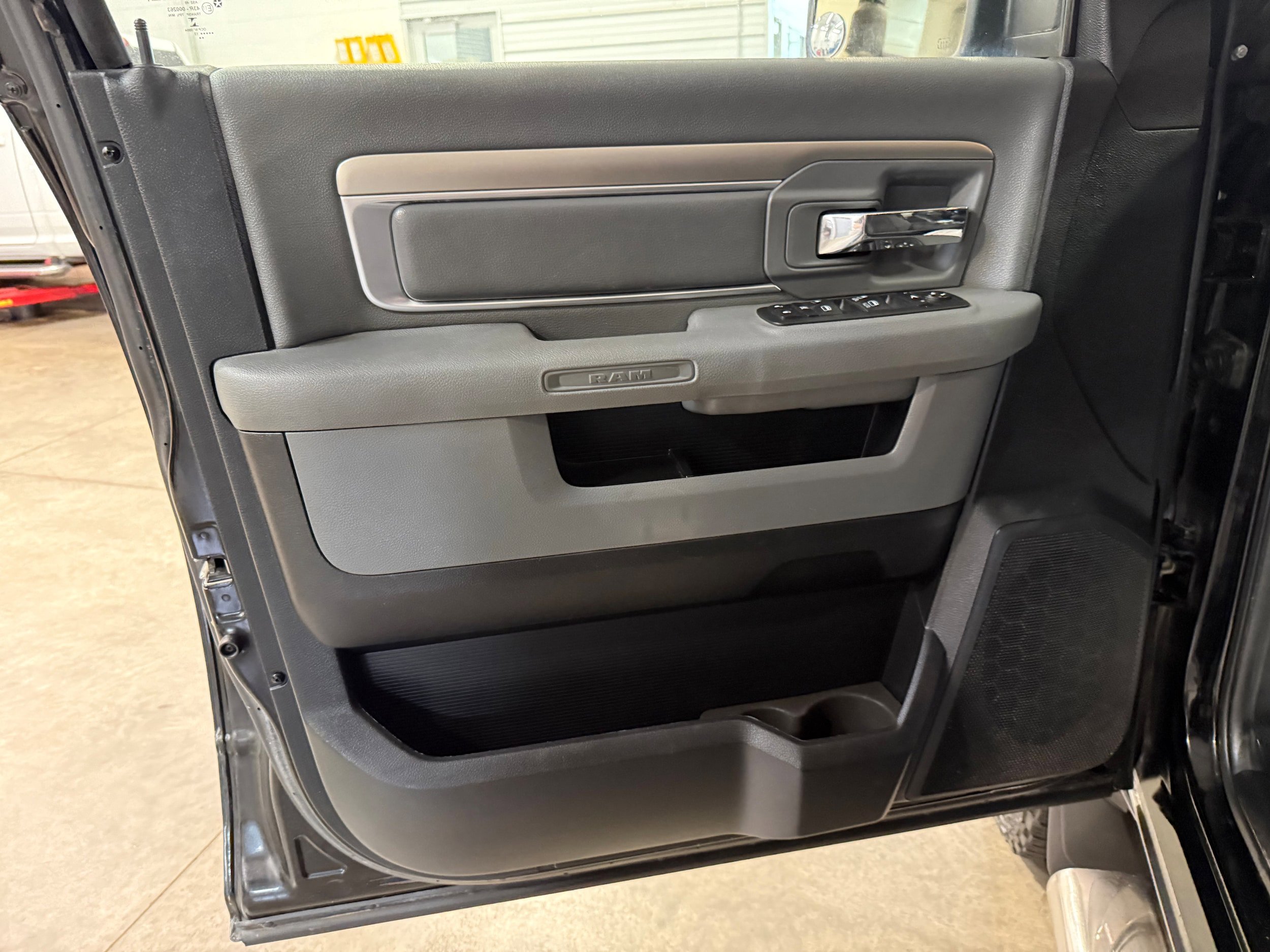 Used 2013 RAM 2500 Outdoorsman AWD/4WD image 44