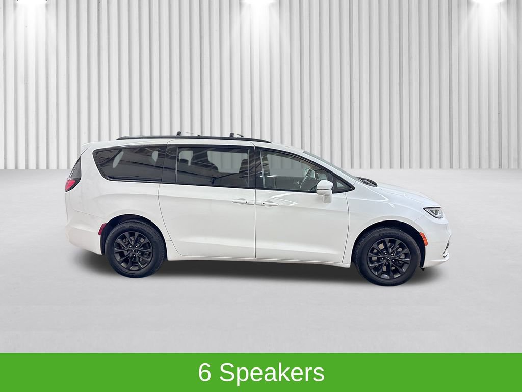 Certified 2022 Chrysler Pacifica Touring-L w/ S Appearance Package image 5
