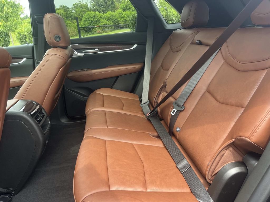 New 2026 Cadillac XT5 Premium Luxury w/ Driver Assist Package AWD/4WD image 18