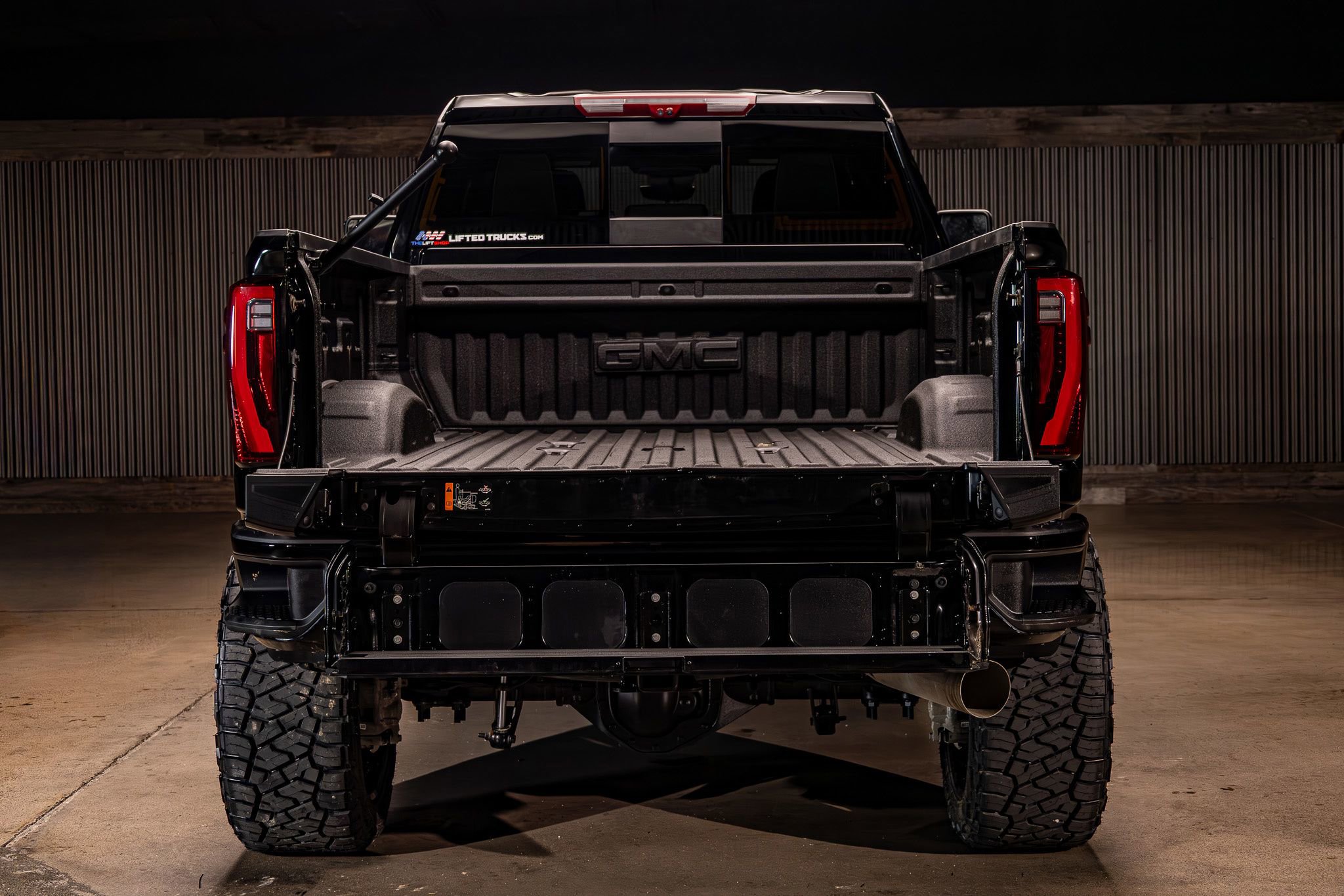 Used 2025 GMC Sierra 2500 Denali w/ Denali Reserve Package image 9