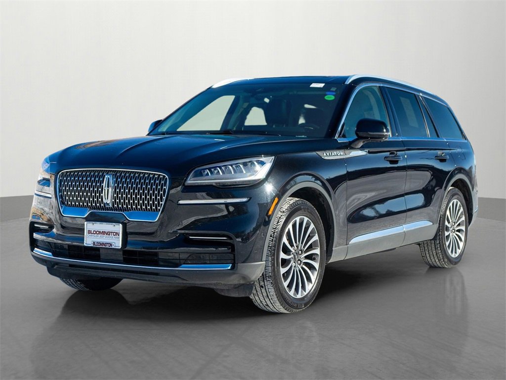 Used 2024 Lincoln Aviator Reserve AWD/4WD image 3