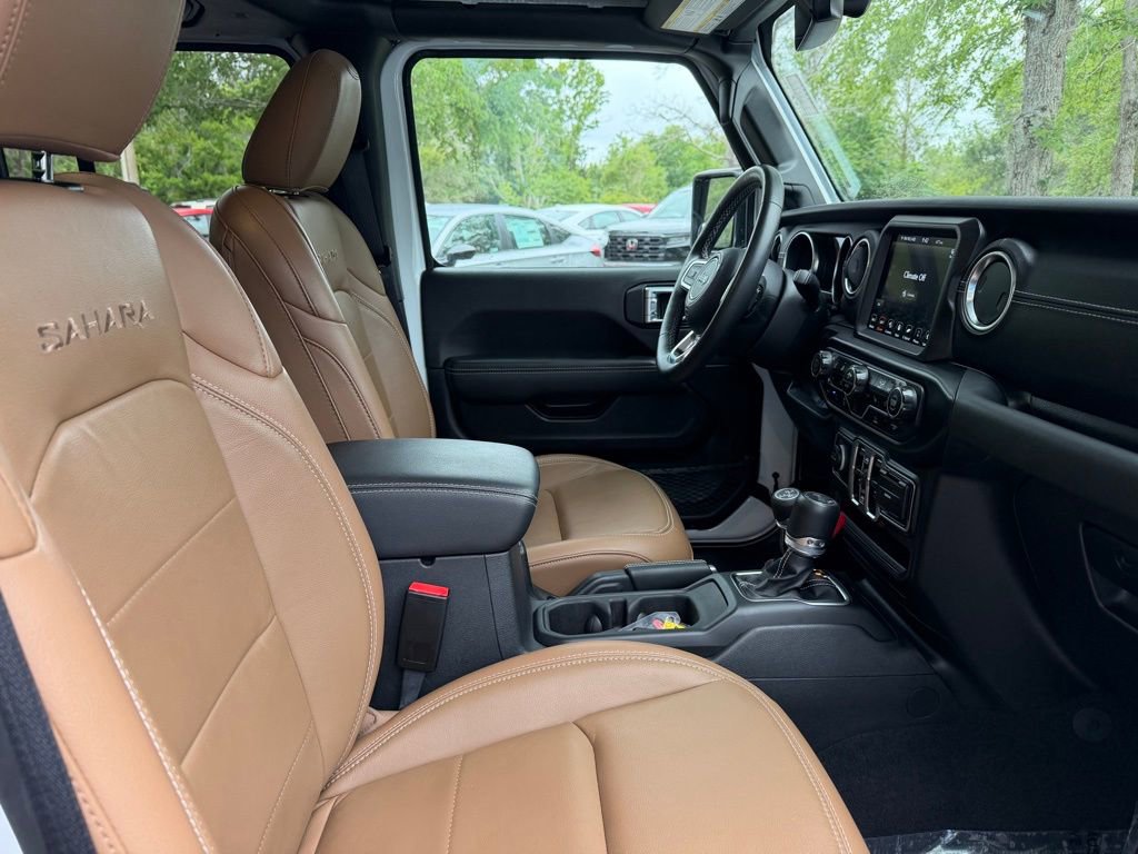 Used 2023 Jeep Wrangler Unlimited Sahara w/ Cold Weather Group image 9