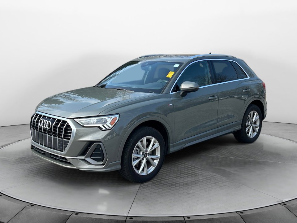 Certified 2024 Audi Q3 2.0T Premium Plus image 3
