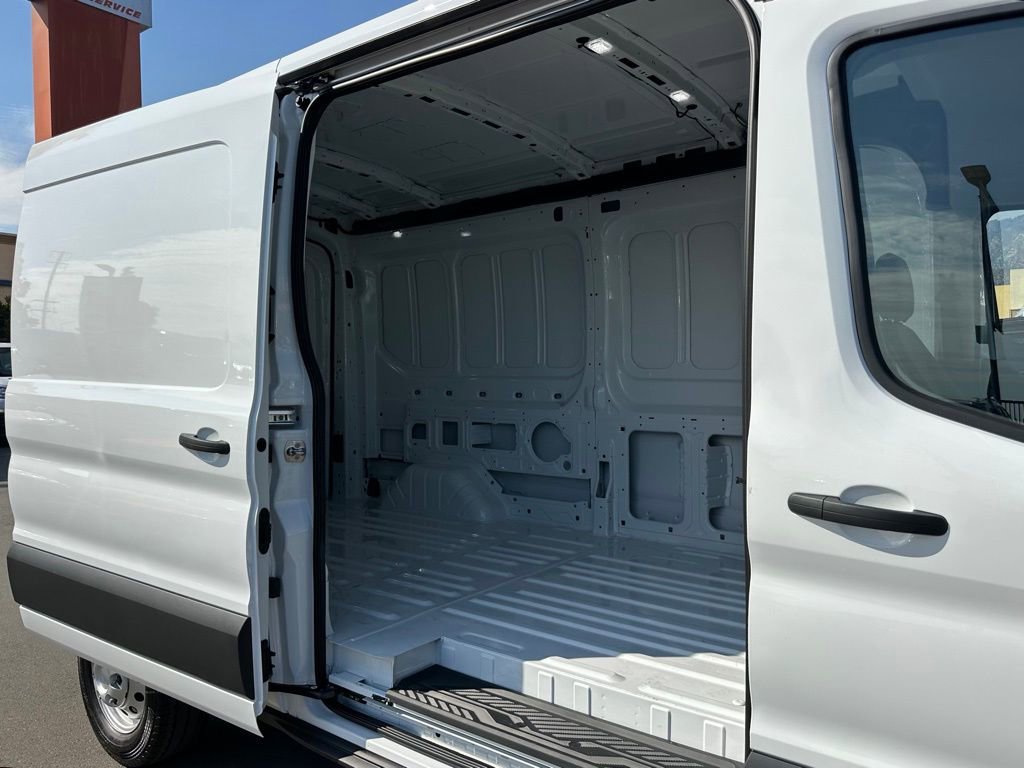 New 2026 Ford Transit 250 148 Medium Roof Extended AWD image 8