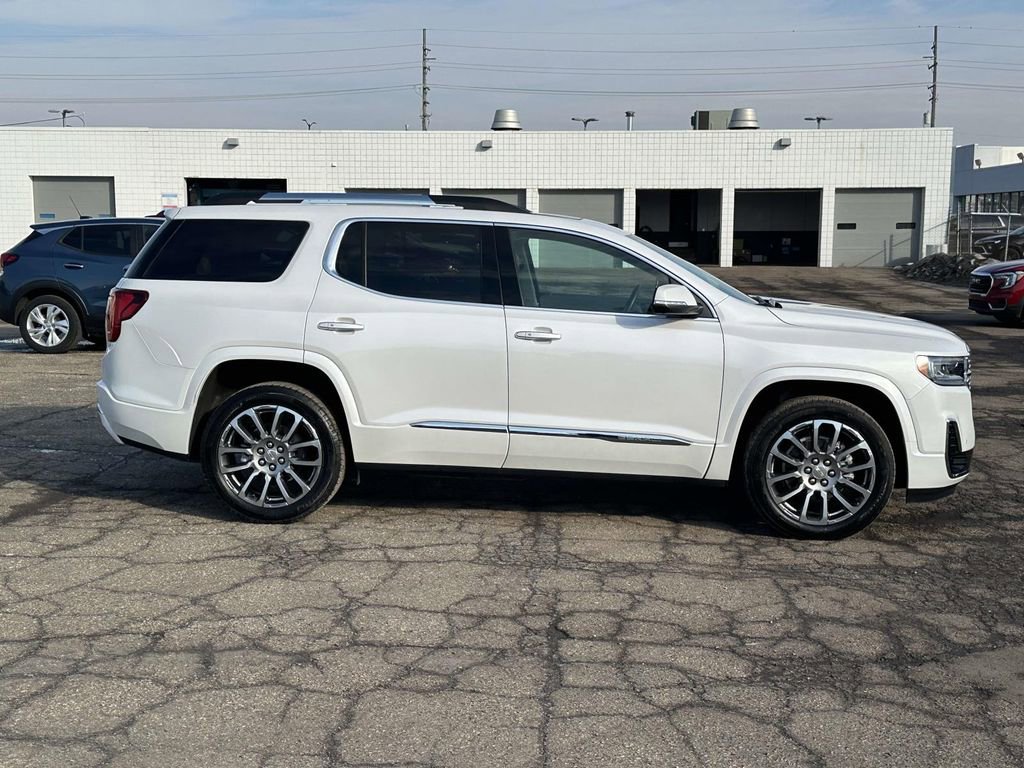 Certified 2023 GMC Acadia Denali w/ Denali Ultimate Package image 3