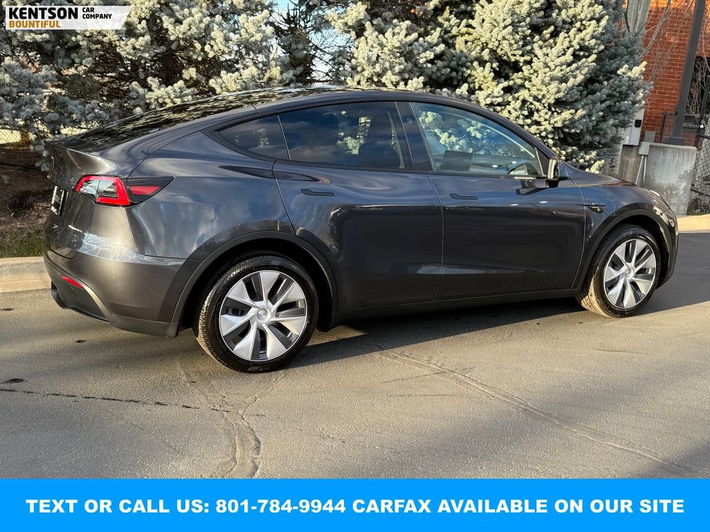 Used 2024 Tesla Model Y Long Range image 9