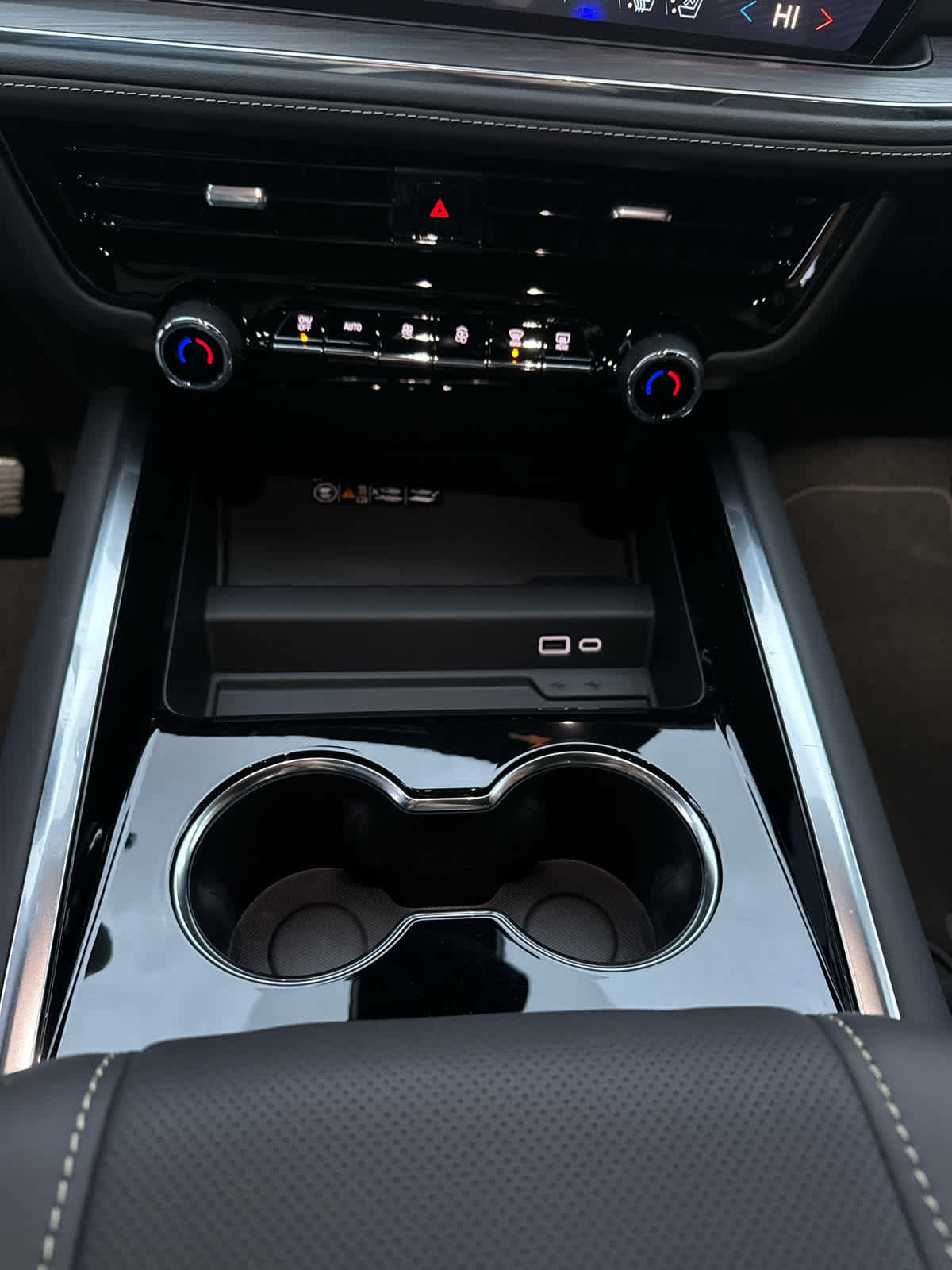 New 2026 Chevrolet Suburban Premier w/ Sun And Tow Package image 18