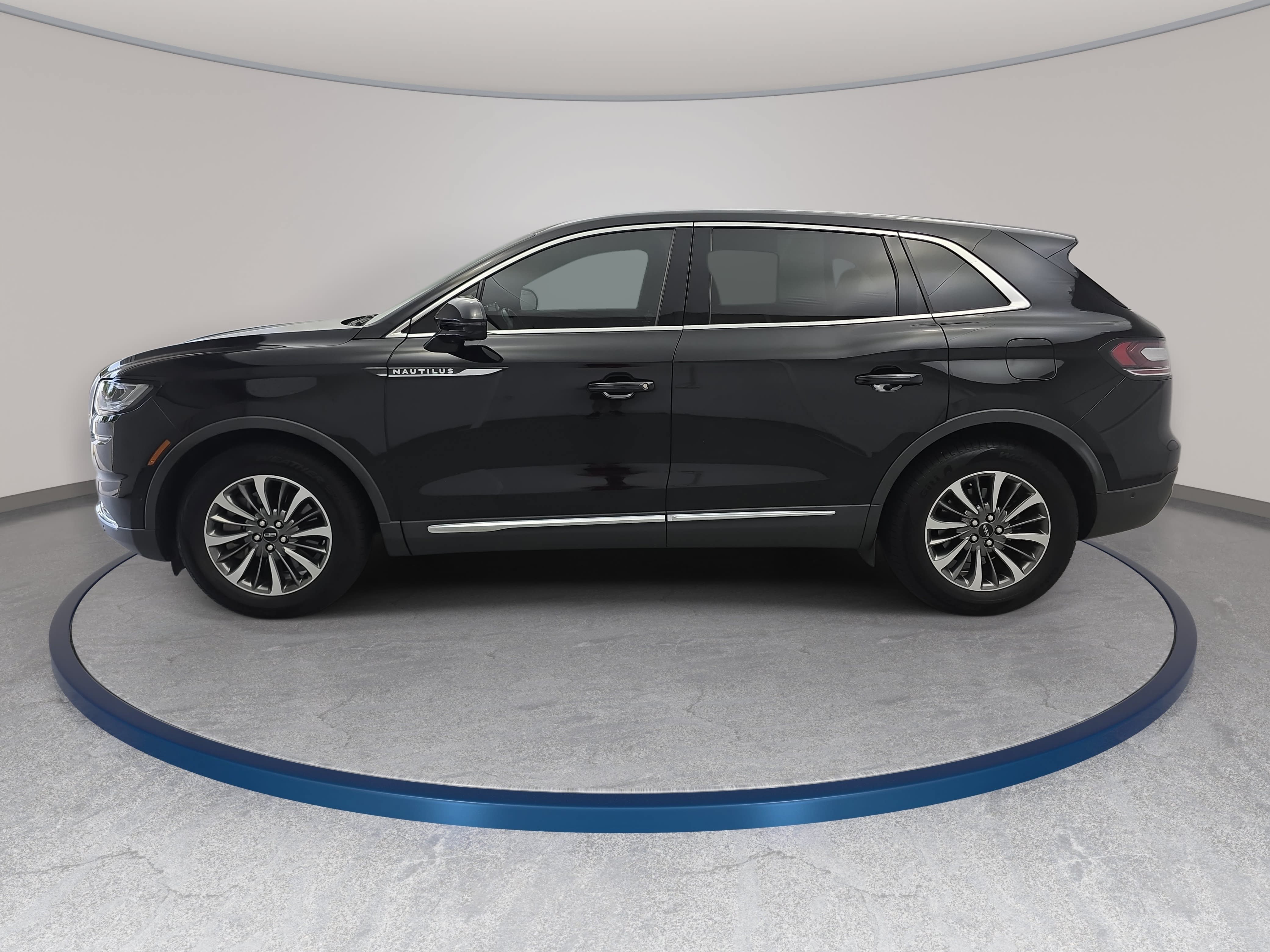Used 2023 Lincoln Nautilus Reserve FWD image 8