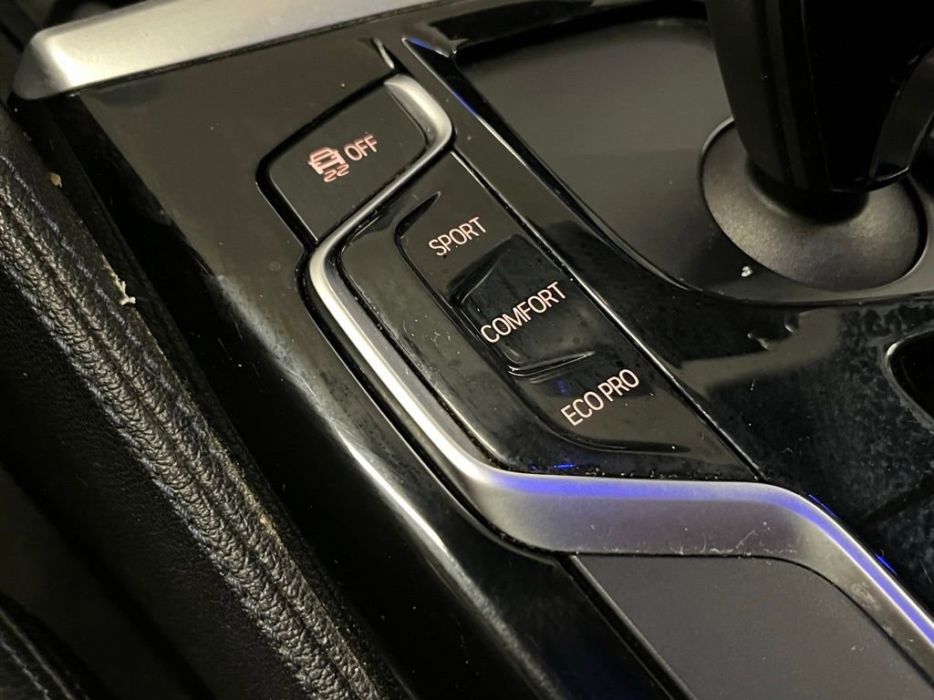 Used 2018 BMW 530i xDrive AWD/4WD image 15