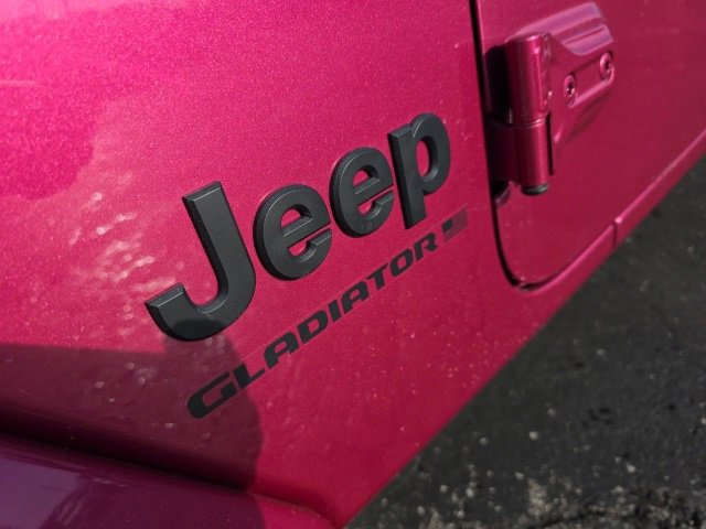 Used 2024 Jeep Gladiator Sport image 56