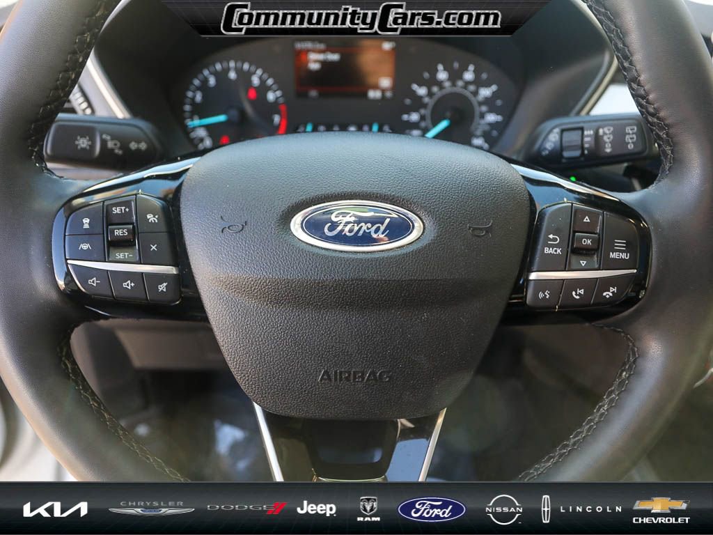 Used 2022 Ford Escape SEL image 16