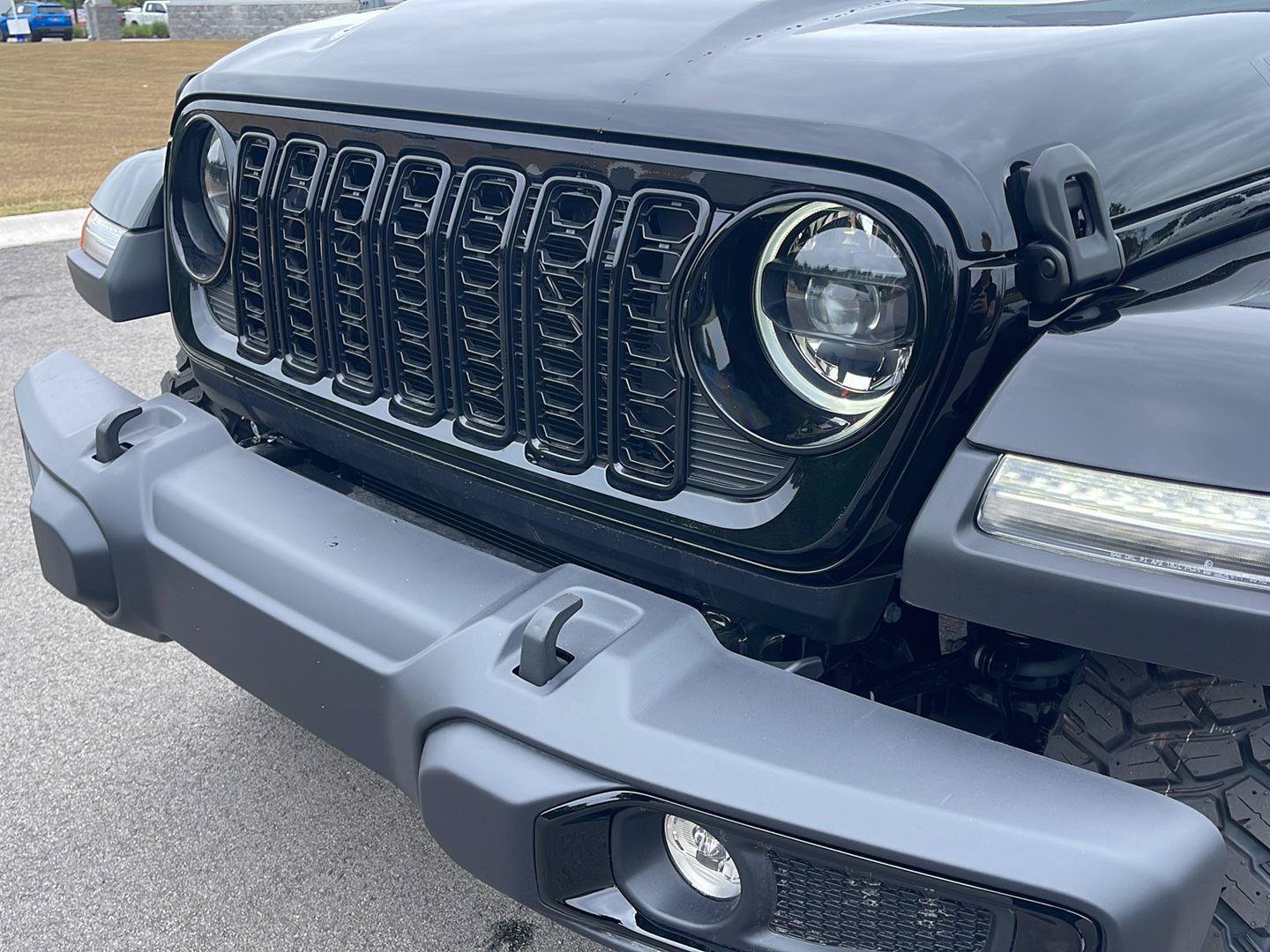 New 2026 Jeep Gladiator Sport AWD/4WD image 12