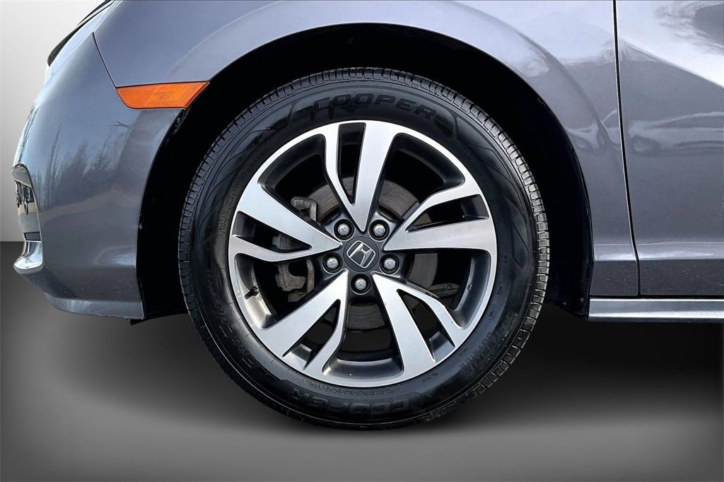 Used 2023 Honda Odyssey Touring image 32