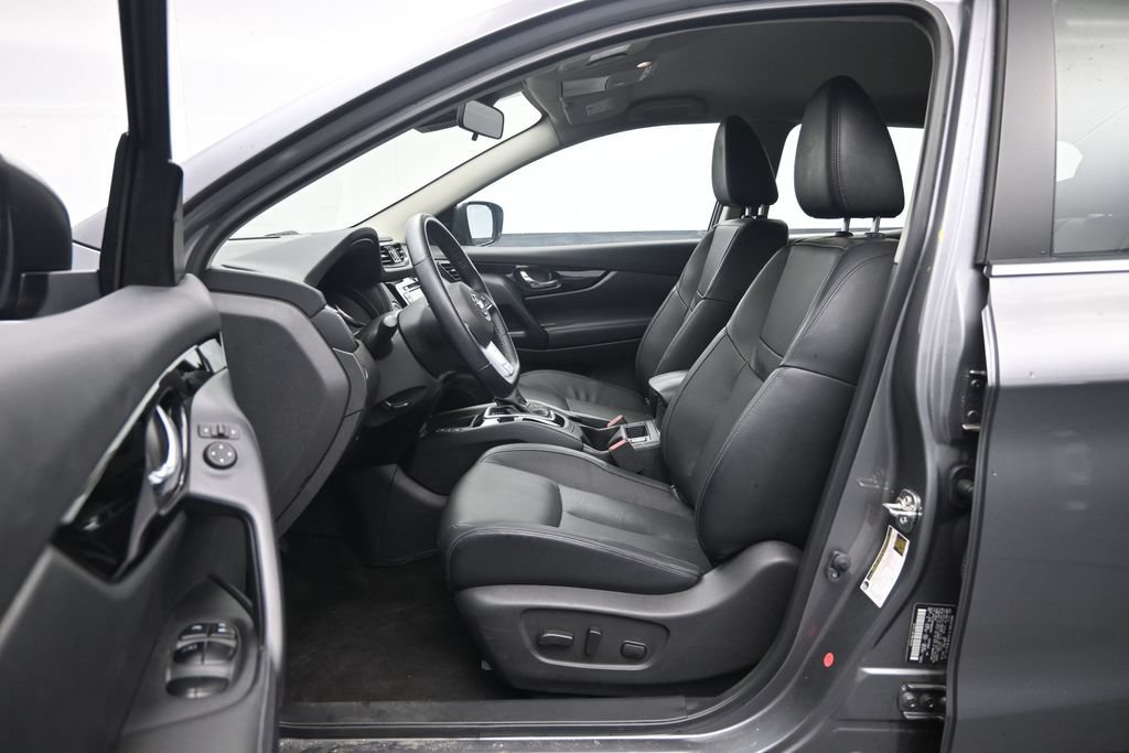 Used 2022 Nissan Rogue Sport SL AWD/4WD image 21