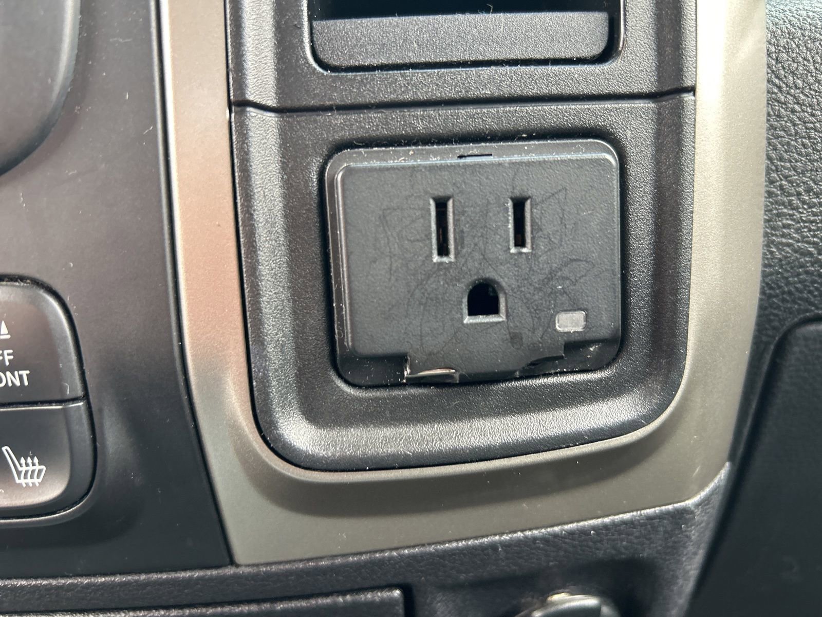 Used 2014 RAM 1500 Big Horn image 33