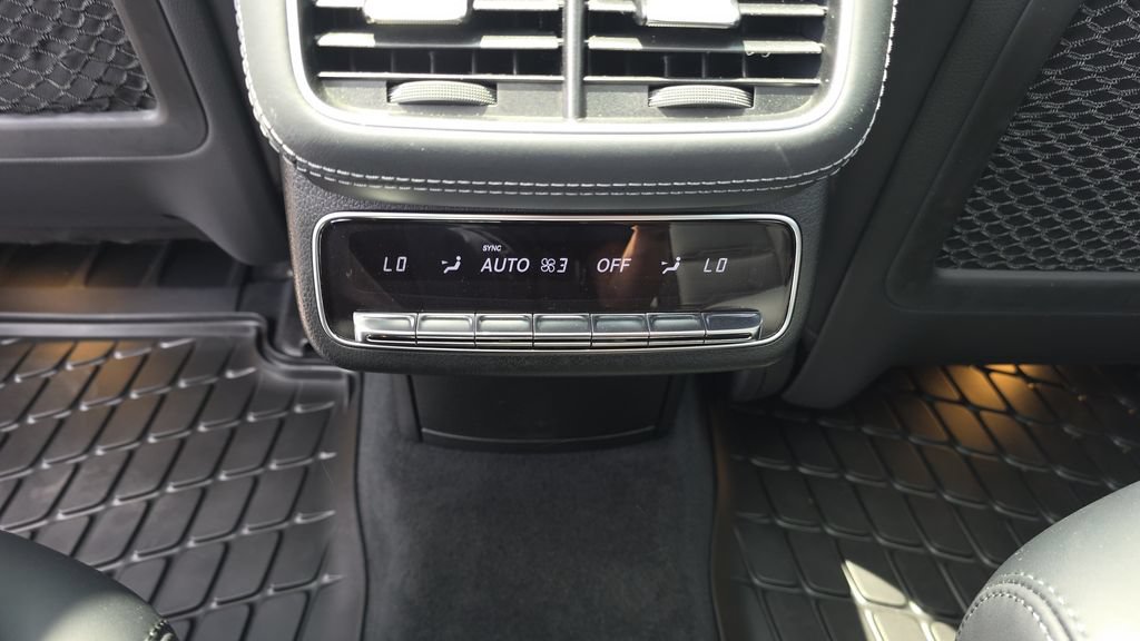 Certified 2022 Mercedes-Benz GLS 63 AMG 4MATIC image 31