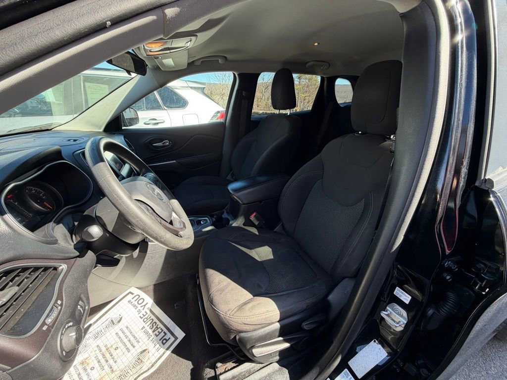 Used 2020 Jeep Cherokee Latitude image 9