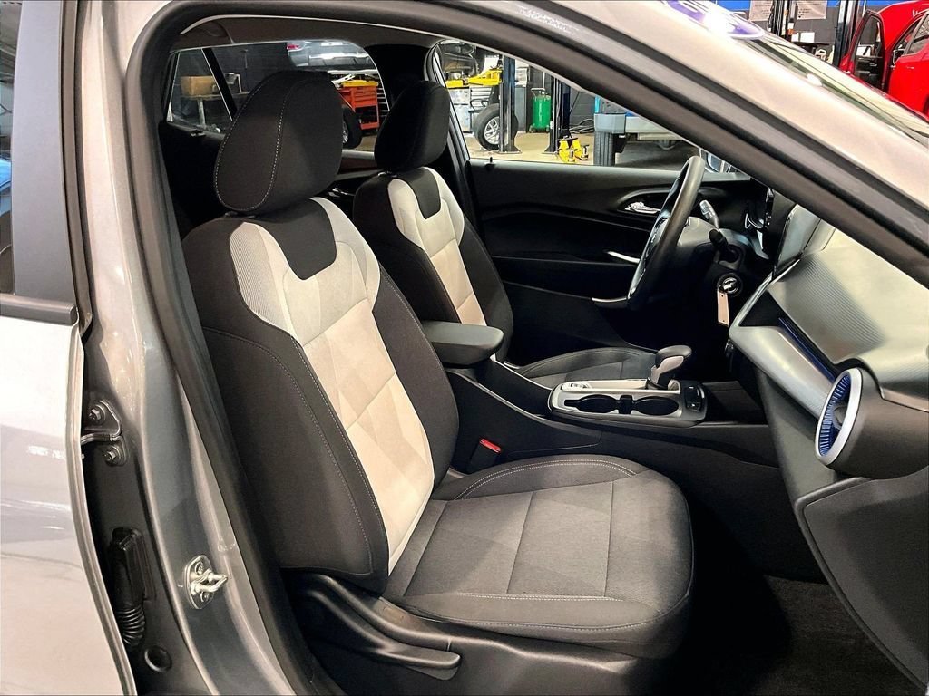 Used 2024 Chevrolet Trax LS FWD image 11