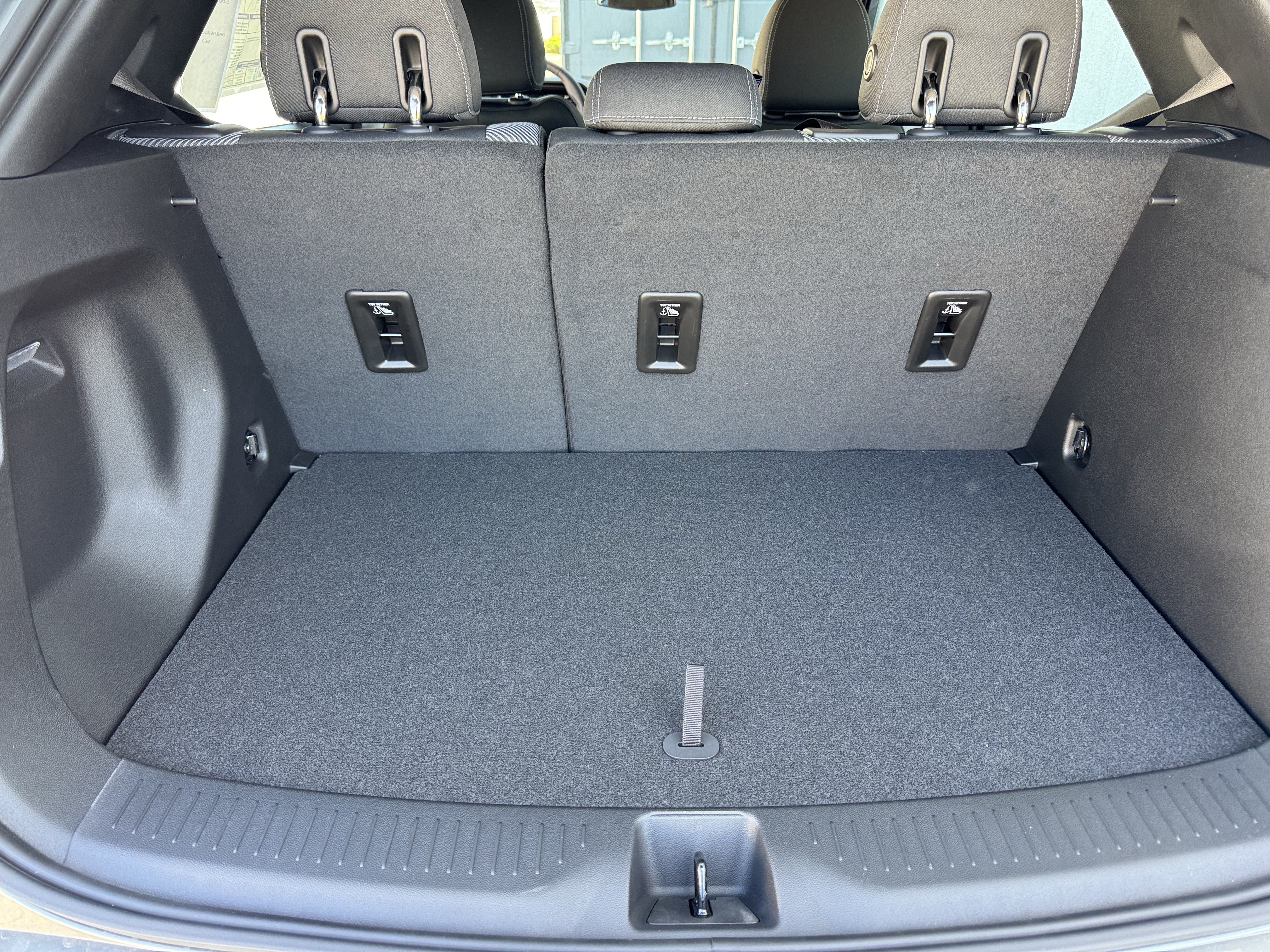 New 2027 Chevrolet Bolt LT w/ Comfort Package FWD image 19
