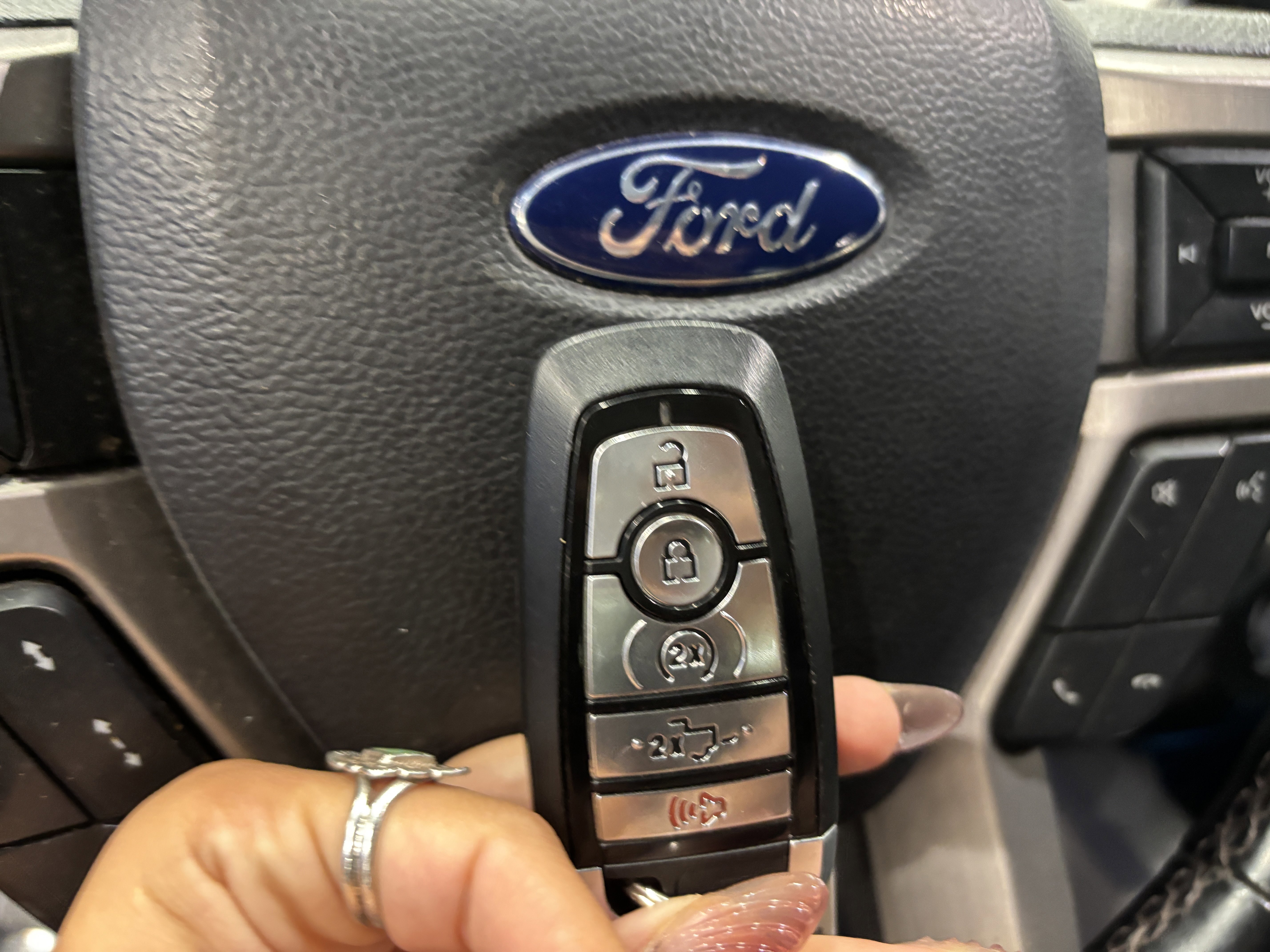 Used 2018 Ford F150 Platinum w/ Equipment Group 701A Luxury image 26