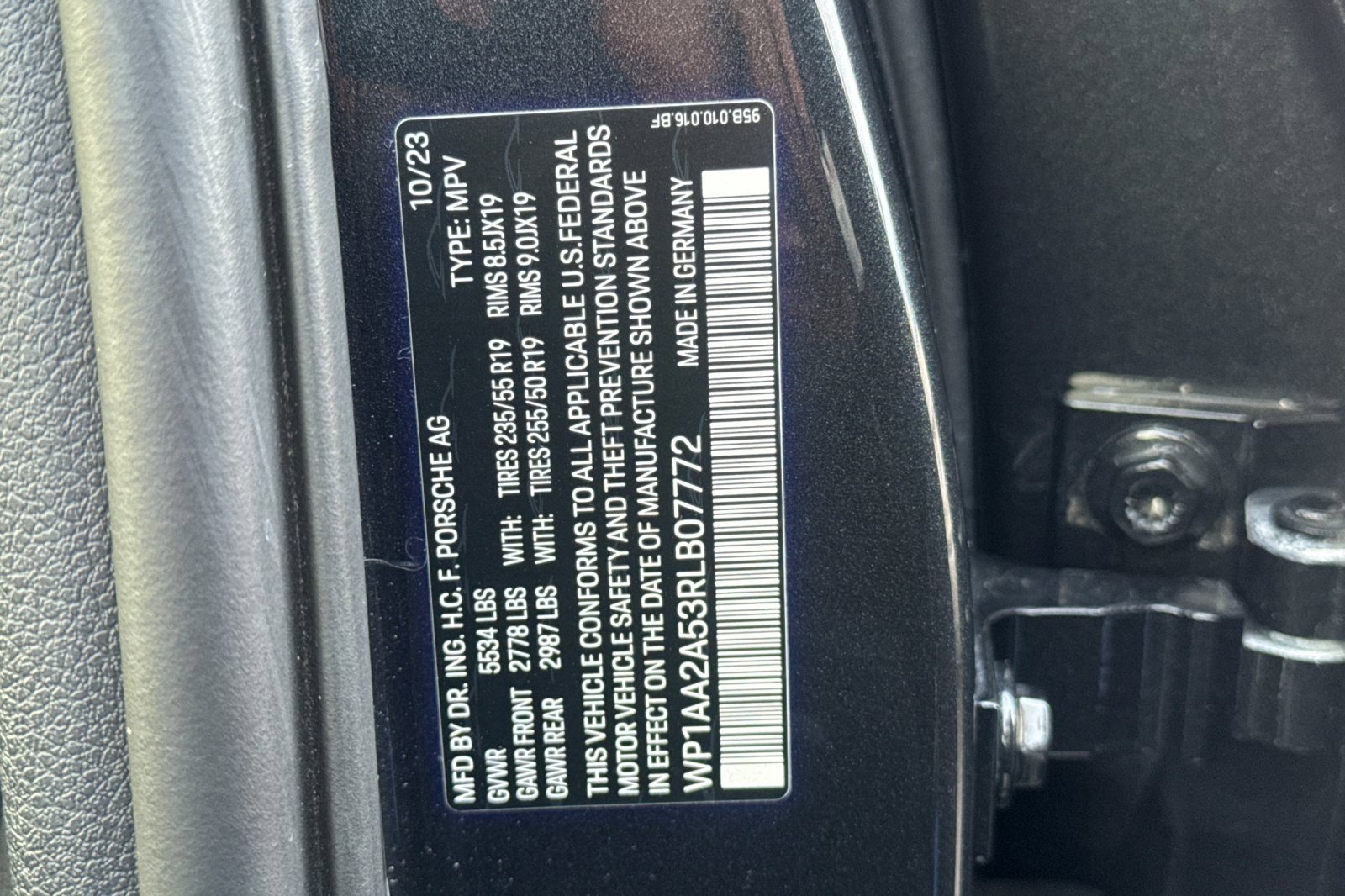 Used 2024 Porsche Macan image 30