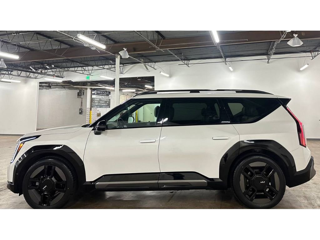 Used 2024 Kia EV9 GT-Line AWD/4WD image 8