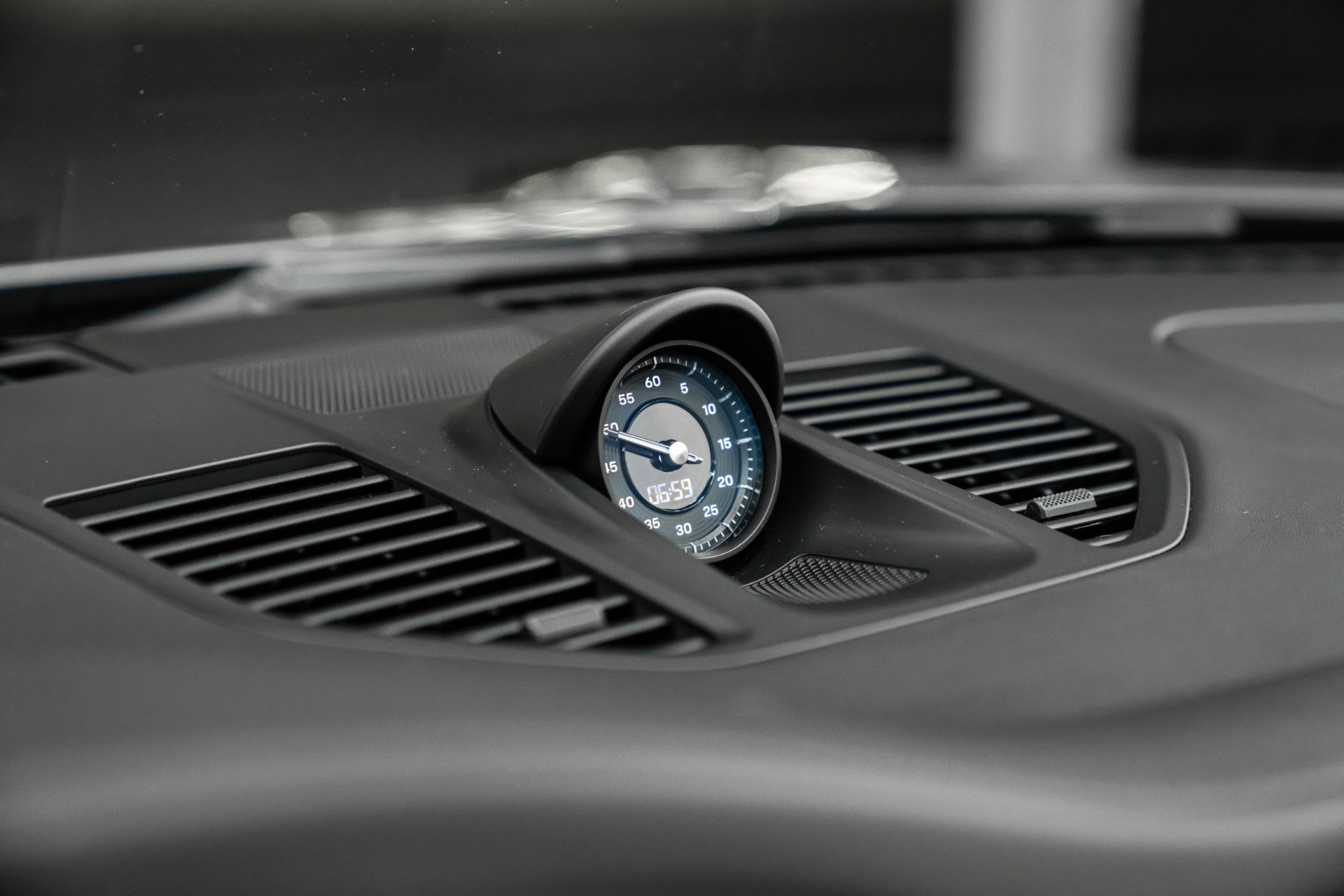 Used 2023 Porsche 911 Cabriolet image 25