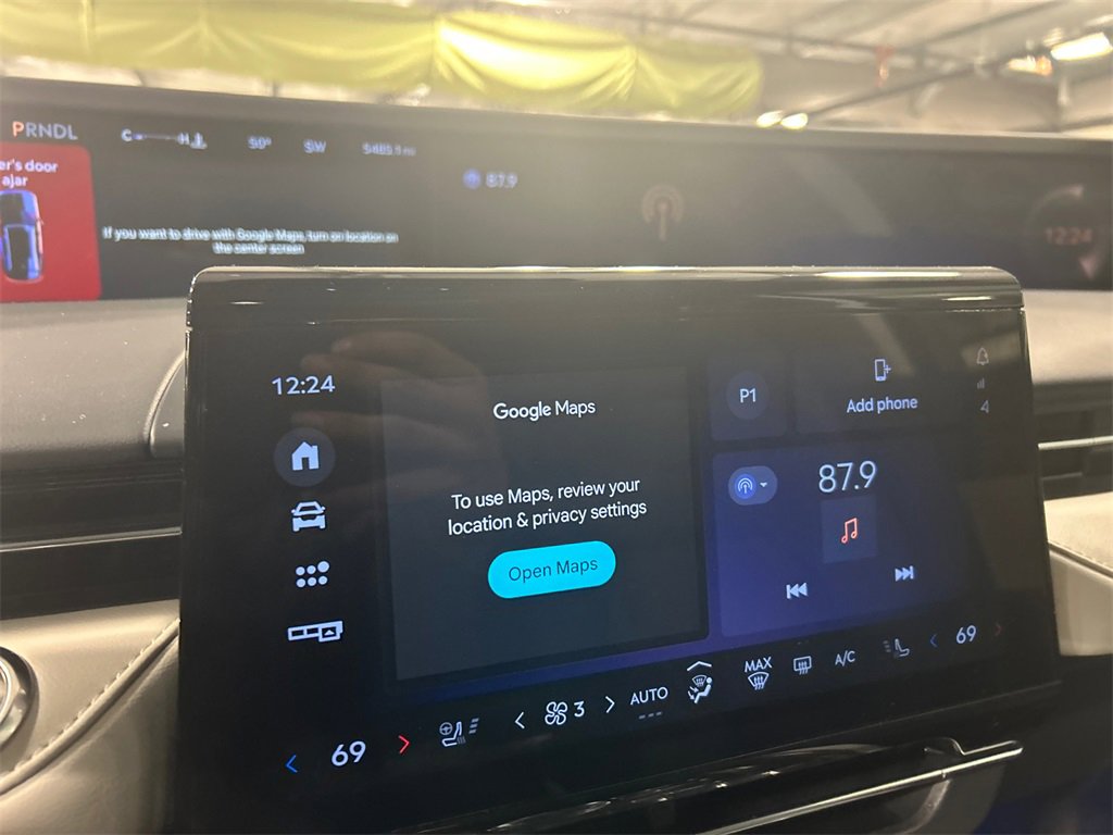 Used 2025 Lincoln Nautilus Premier w/ Equipment Group 102A image 15