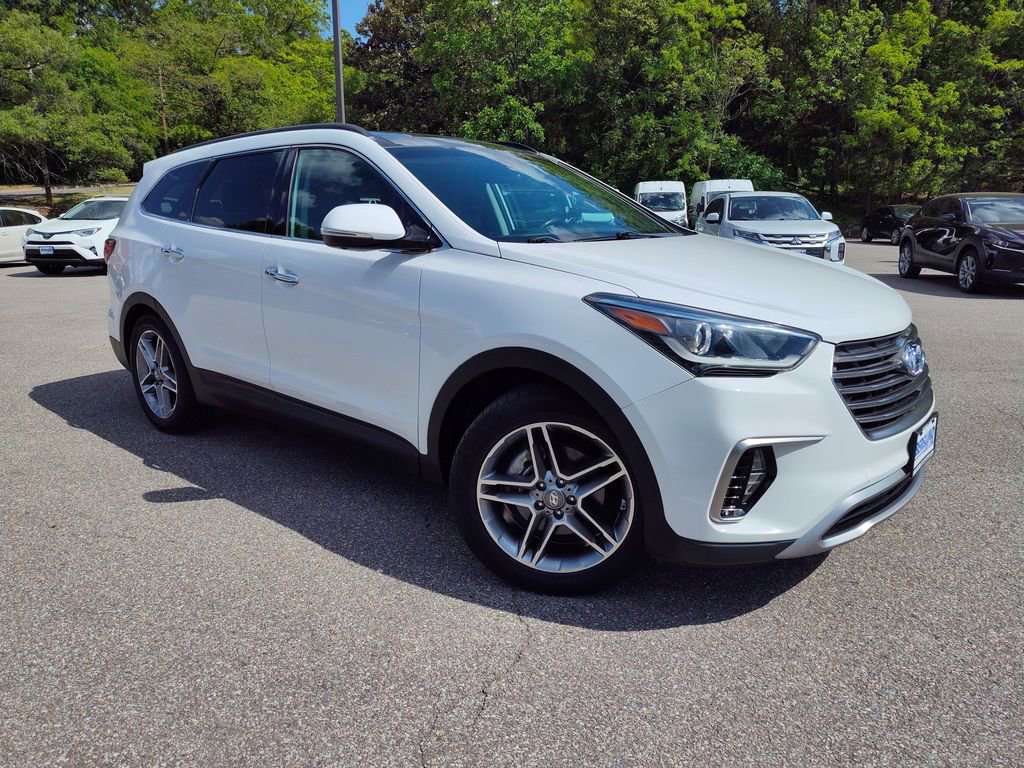 Used 2018 Hyundai Santa Fe SE FWD image 2