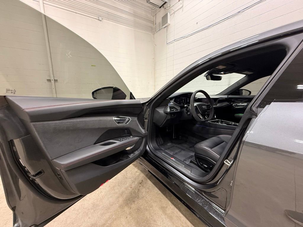 Used 2022 Audi RS e-tron GT w/ Year 1 Package AWD/4WD image 43