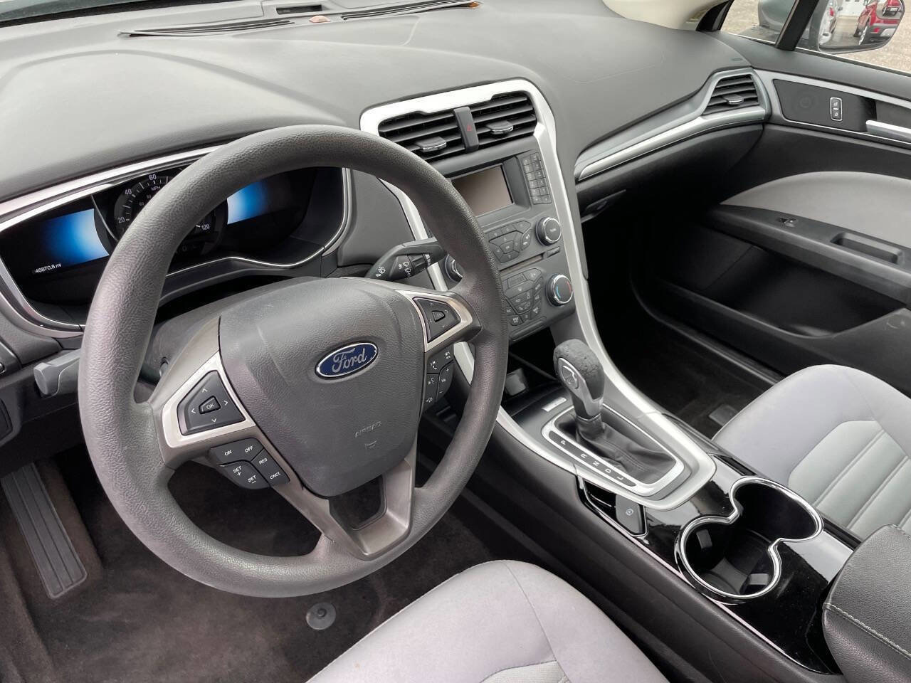 Used 2014 Ford Fusion S image 4