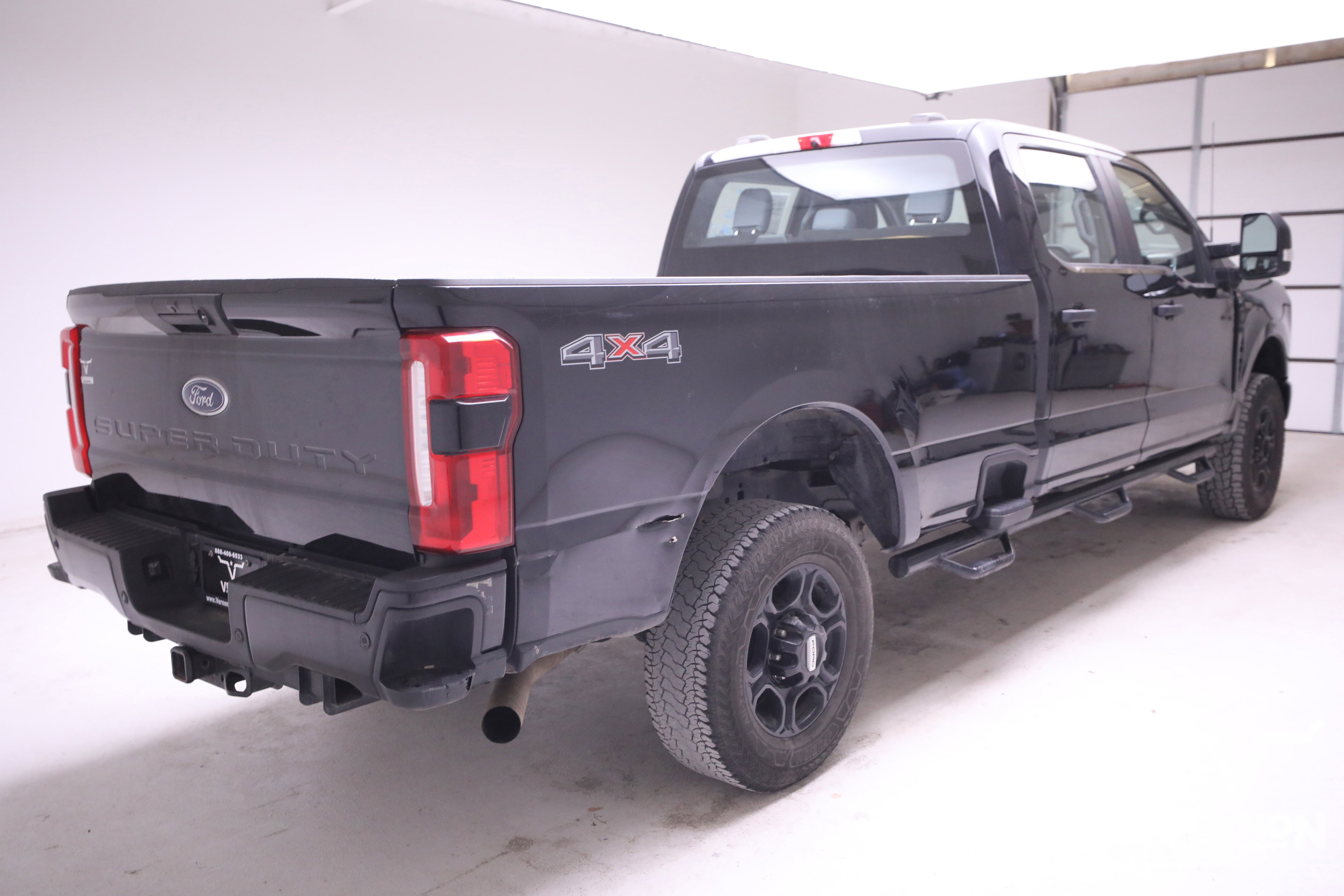 Used 2023 Ford F250 XL w/ STX Appearance Package image 4