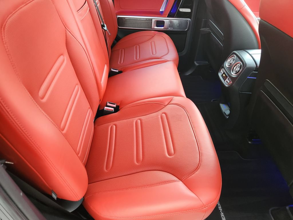 Used 2025 Mercedes-Benz G 550 image 32