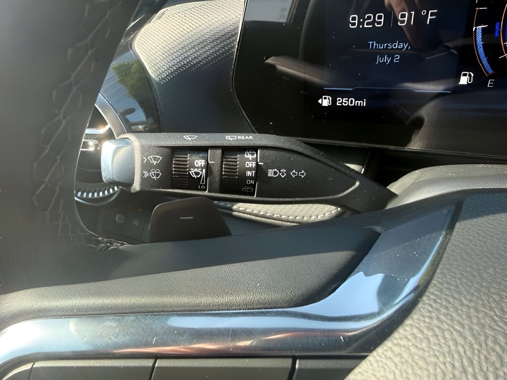 New 2027 Chevrolet Equinox LT FWD image 17