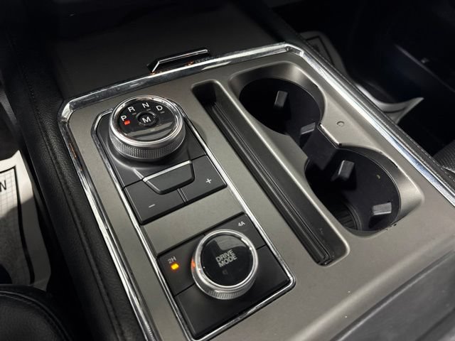 Used 2020 Ford Expedition Max XLT w/ Equipment Group 202A AWD/4WD image 16