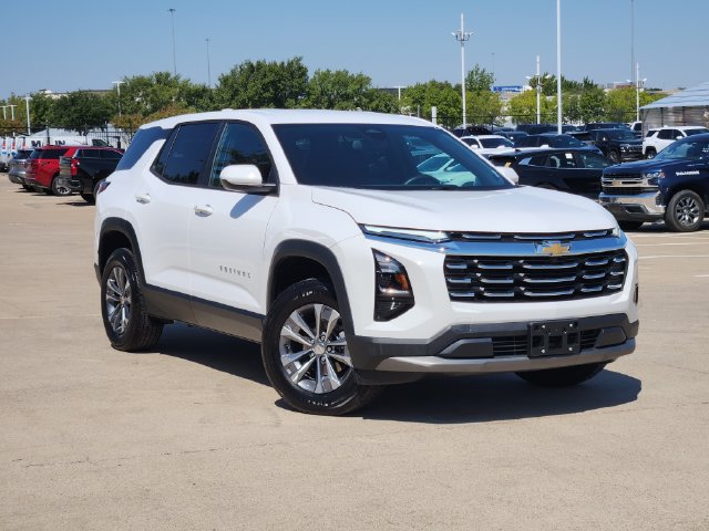 Used 2026 Chevrolet Equinox LT FWD image 2