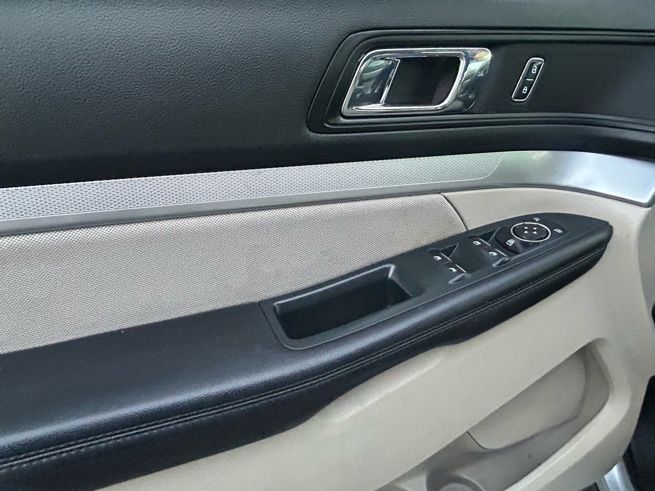 Used 2018 Ford Explorer 4WD image 9