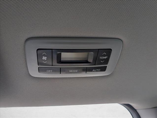 Used 2018 Toyota Sienna XLE image 18