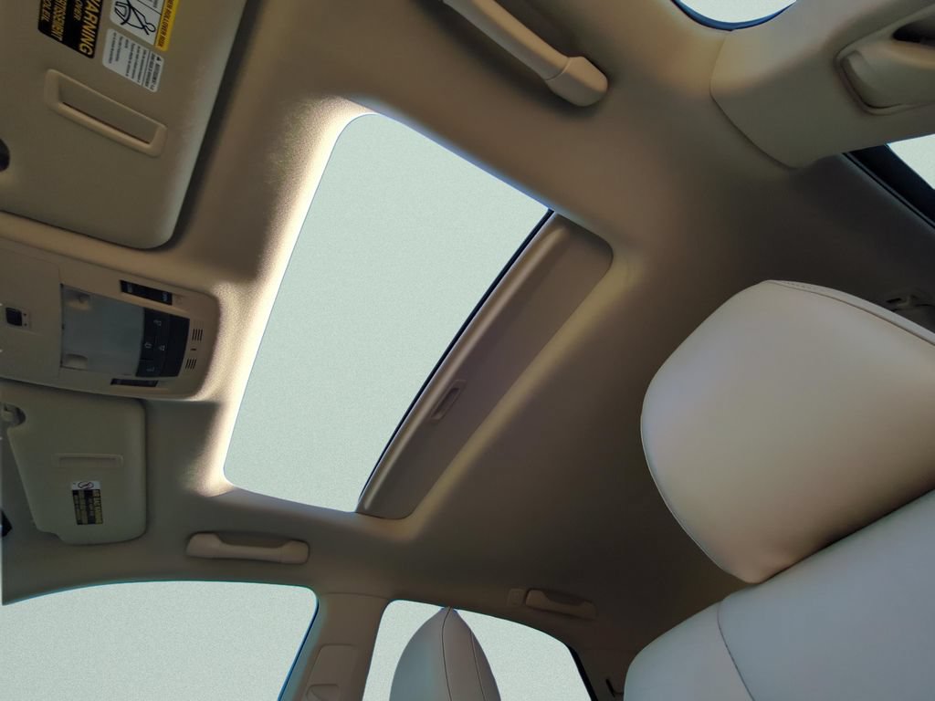 Used 2015 Lexus RX 450h AWD image 17