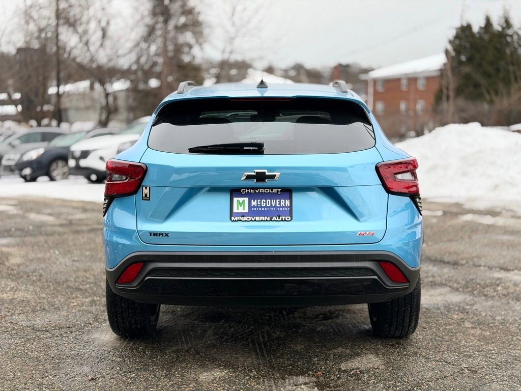 Used 2025 Chevrolet Trax RS w/ Sunroof Package image 5