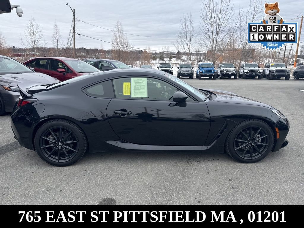 Used 2023 Toyota GR86 Premium w/ ALL Weather Mat Package (TMS) image 8