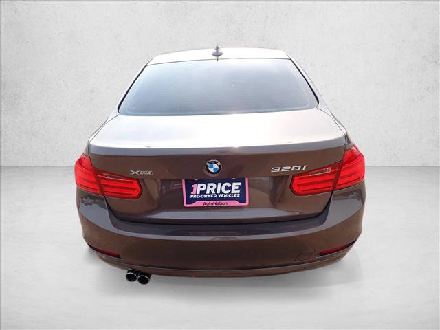 Used 2014 BMW 328i xDrive Sedan AWD/4WD image 3