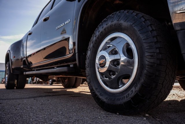 Used 2020 Chevrolet Silverado 3500 LTZ w/ LTZ Plus Package image 17