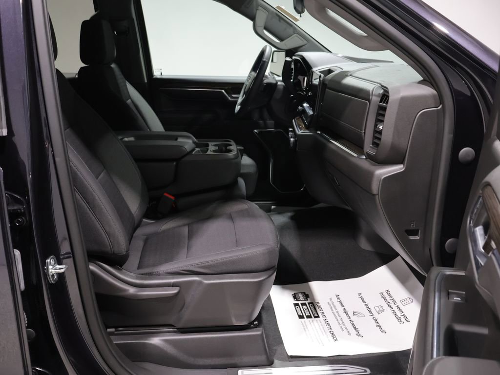 Used 2023 Chevrolet Silverado 1500 LT AWD/4WD image 23
