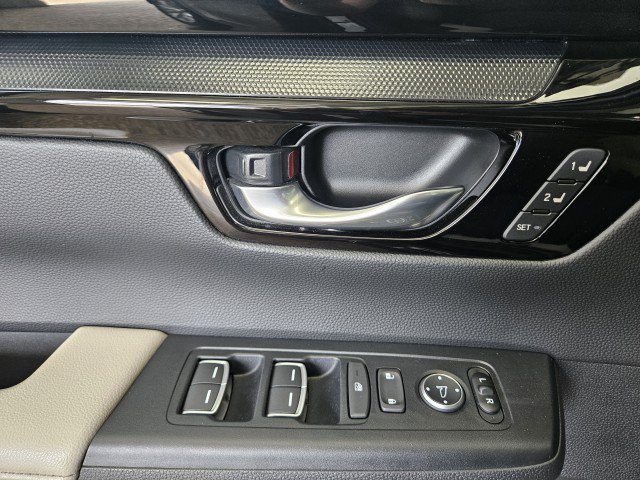 Used 2023 Honda CR-V EX-L image 30