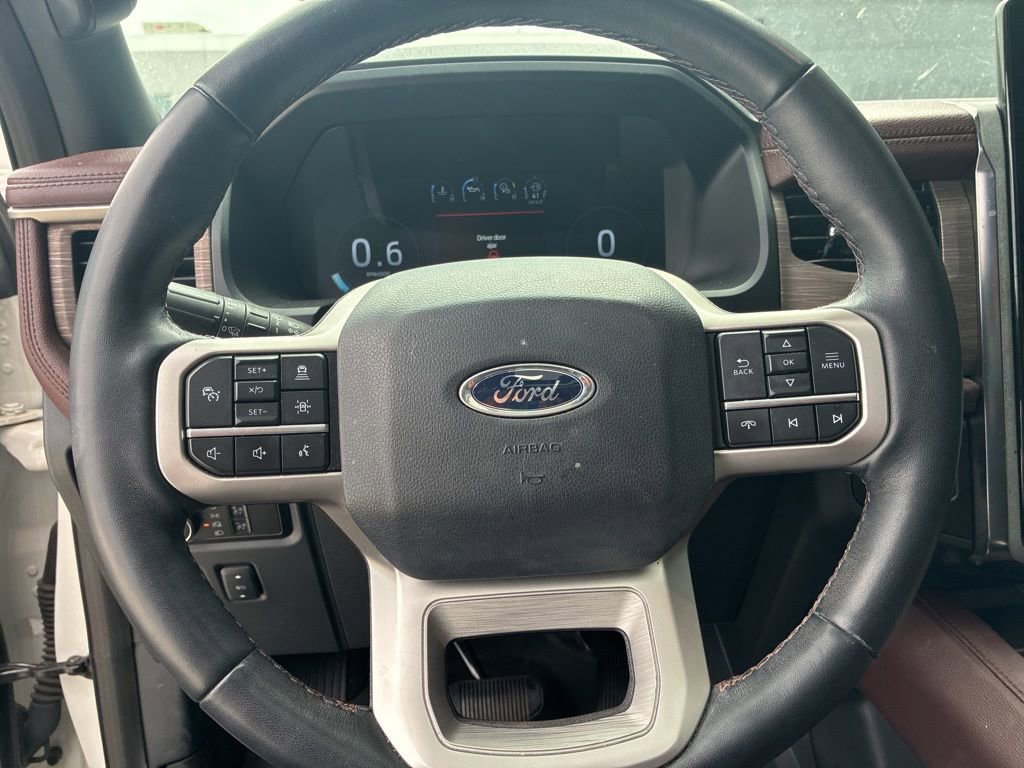 Used 2024 Ford Expedition Limited image 14