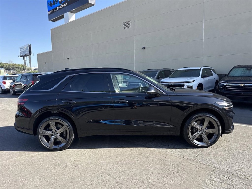 Used 2025 Genesis GV70 3.5T Sport w/ Sport Advanced Package image 2