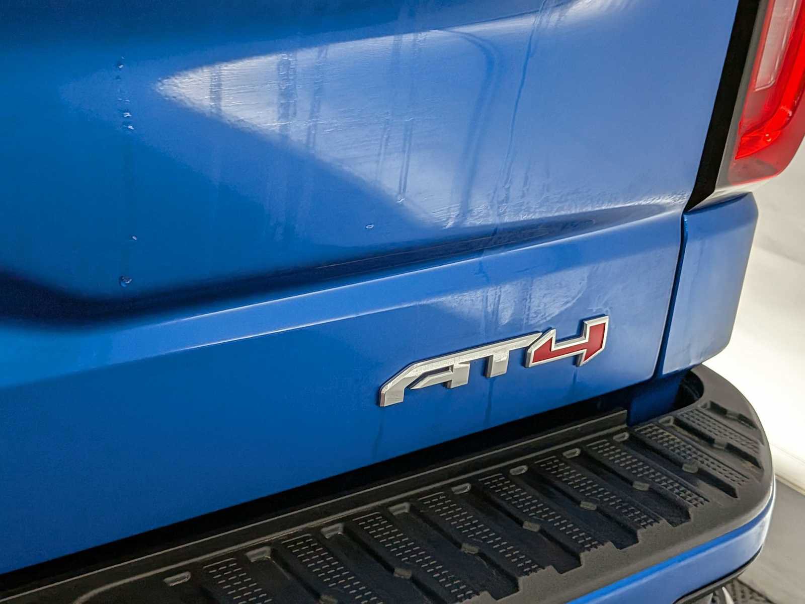 Used 2024 GMC Sierra 1500 AT4 w/ Technology Package image 14