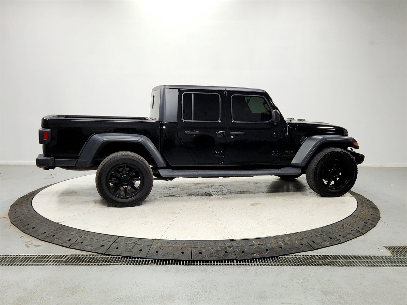 Used 2020 Jeep Gladiator Sport w/ Quick Order Package 24S image 8